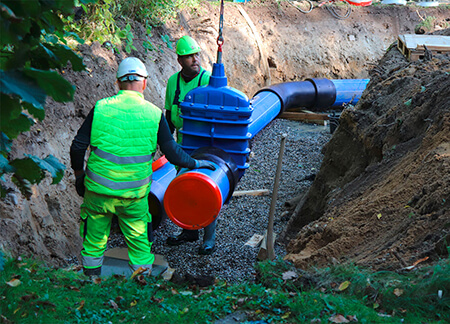 Resilient seated gate valve